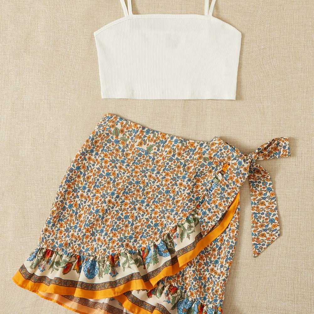 New 2pc set Rib Knit Cami Crop Top & Ditsy Floral Print Wrap Hem Skirt Set - Picture 4 of 5